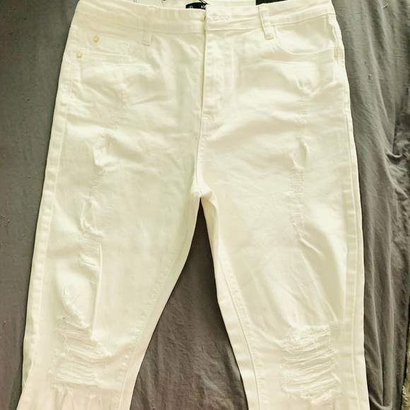 Never Worn White High Rise Missguided Jeans - Picture 4 of 4